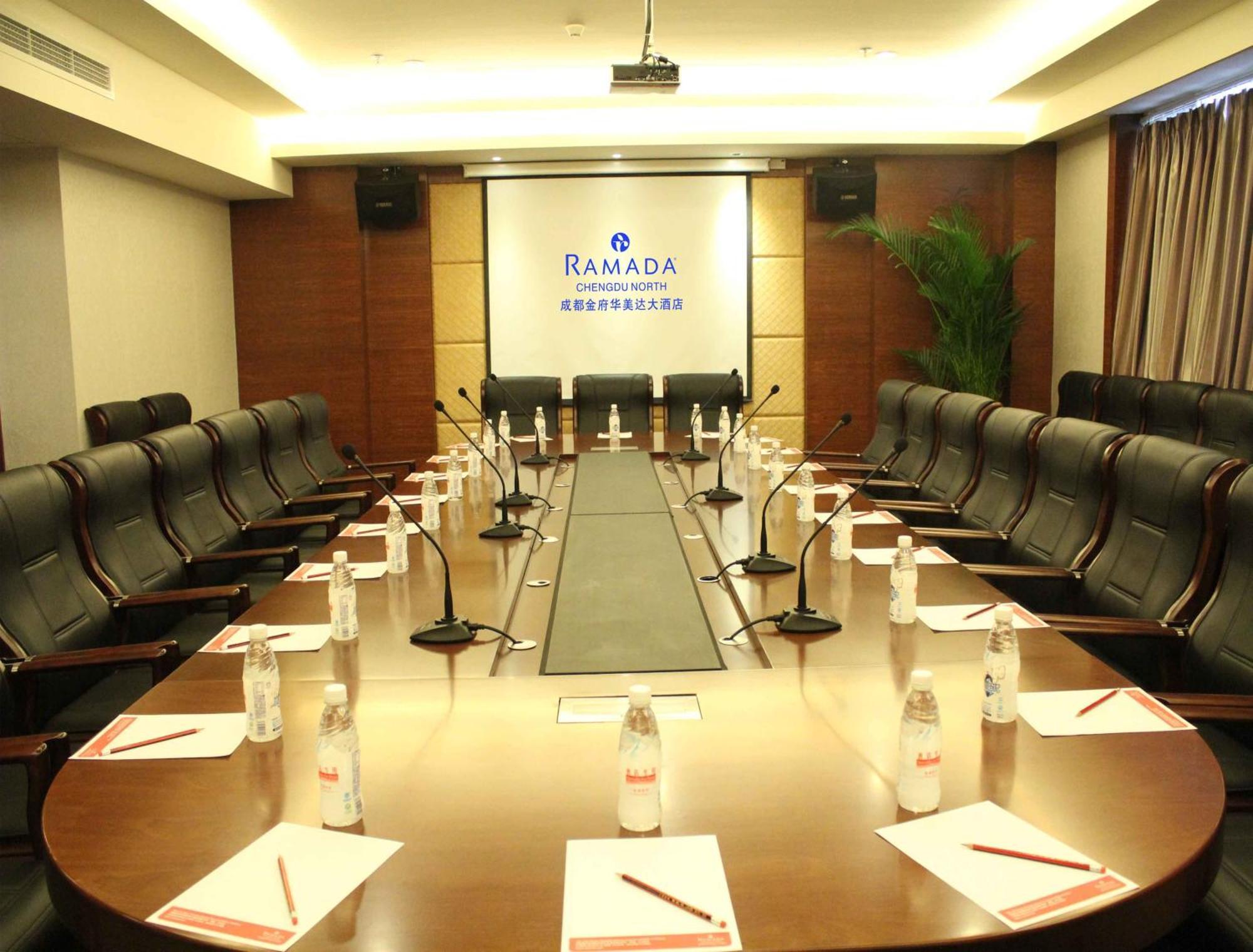 Hotel Ramada Chengdu North Zewnętrze zdjęcie