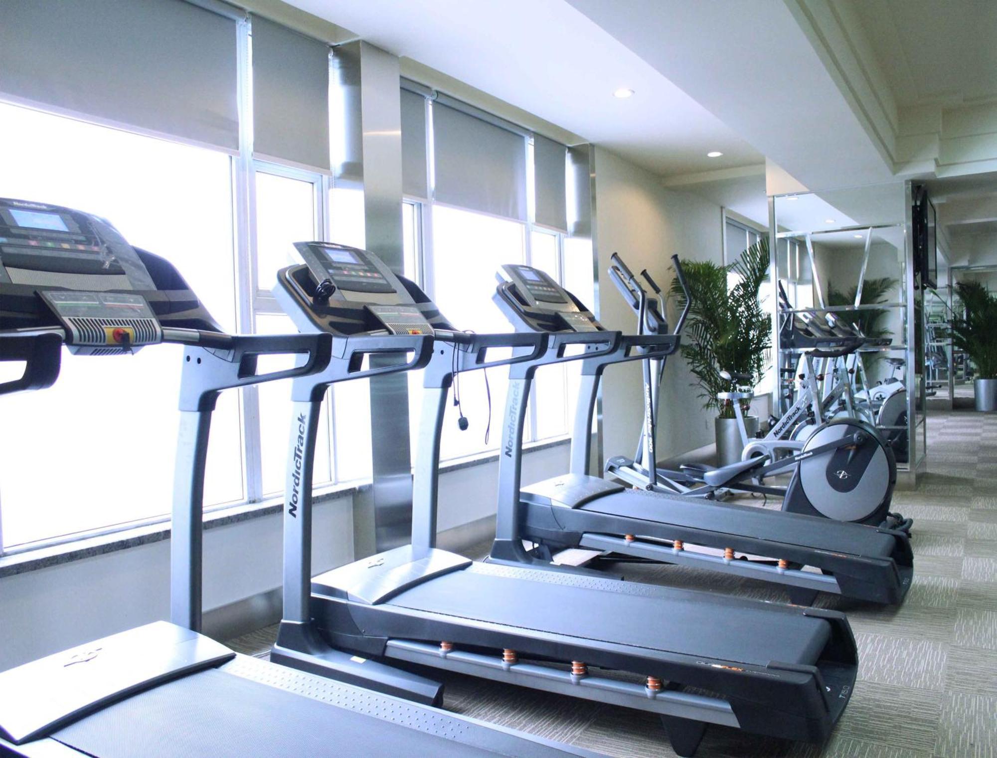 Hotel Ramada Chengdu North Zewnętrze zdjęcie