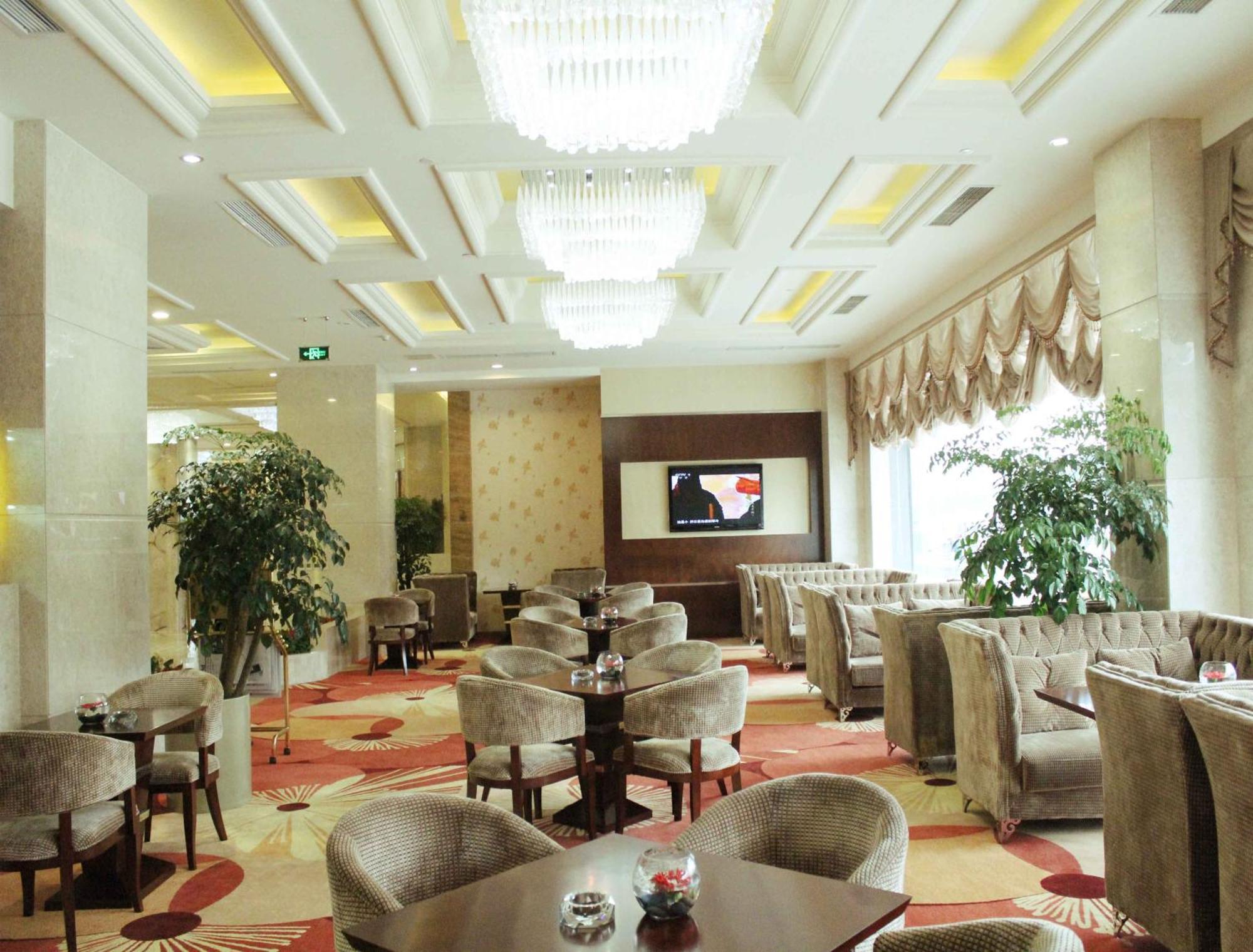 Hotel Ramada Chengdu North Zewnętrze zdjęcie
